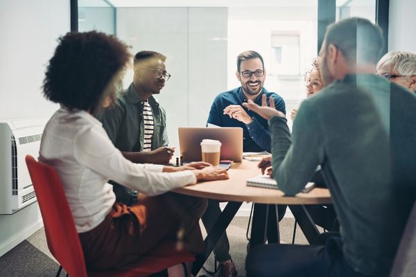 Blog image - 6 ways to build a successful sales academy